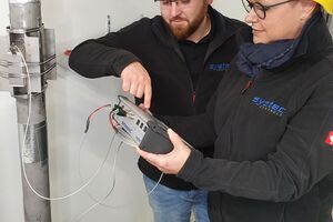 Clamp-on flowmeter usable as clamp-on heat meter